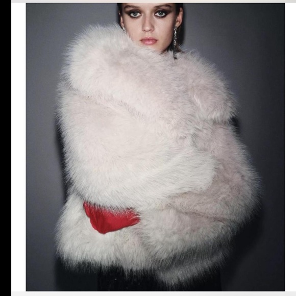 Zara Jackets & Blazers - ZARA Cream Faux Fur Teddy Jacket